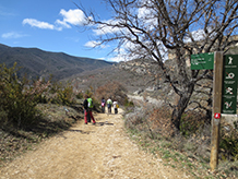 Tot just sortint de l´aparcament seguim les marques blanques i vermelles del GR 1.