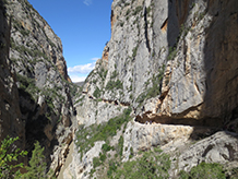 Vistes del congost des de la seva boca sud.