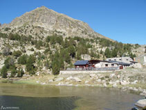 El restaurant just a sota del pic Baix del Cubil (2.704m).