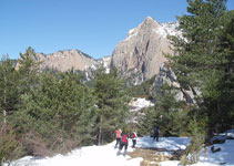 En aquesta part del recorregut destaca en tot moment les vistes de la Roca Gran de Ferrús i el coll de l´Estret.