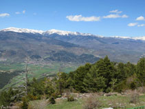 D´esquerra a dreta: la Carabassa (2.713m), el Puigpedrós (2.913m) i el Puig Farinós (2.613m).