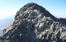 Darrera grimpada per arribar finalment al cim del Midi d´Ossau.