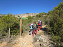 Prenem el camí a Sant Pere de les Maleses a la dreta.