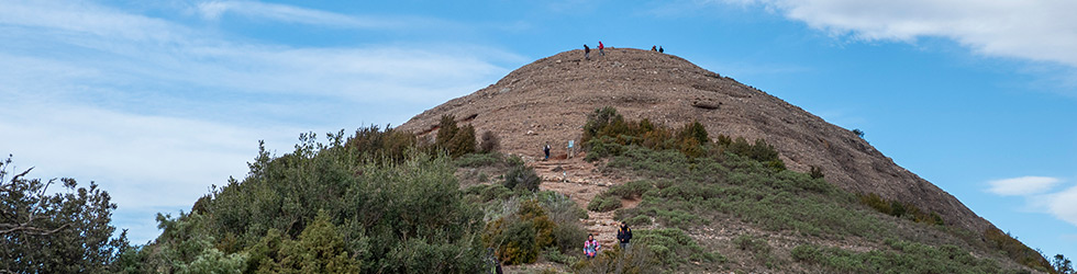 El Montcau (1.056 m) des del Marquet de les Roques 