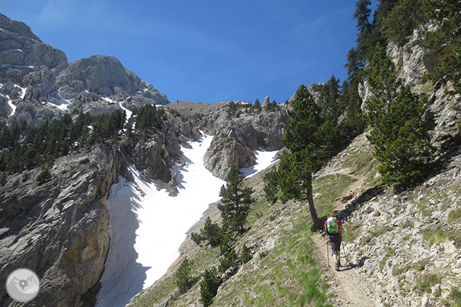 Pedraforca (2.506m) pel coll del Verdet i l