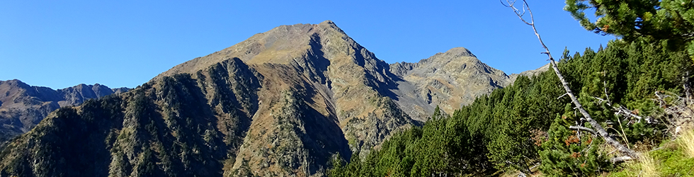 Pic de Comapedrosa (2.942m) des d´Arinsal