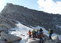 Des del coll, l´accés al cim de la Maladeta és ràpid.