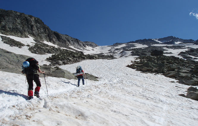 Maladeta Oriental (3.308m) i pic Abadías (3.271m) per la Renclusa 1 