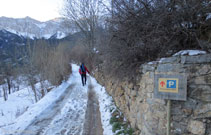 Fora de temporada d´hivern es pot arribar en cotxe fins al coll de Pallers.