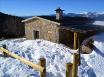 Refugi Oller situat en un autèntic belvedere