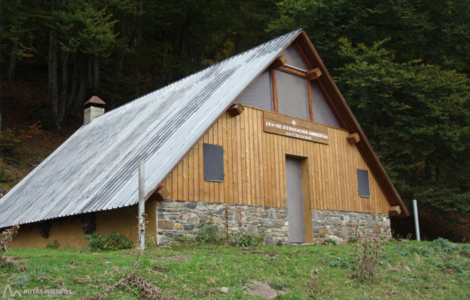 Saut deth Pish a la vall de Varradòs 1 