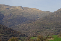 Vistes de la Vall d´Àssua des del camí de Rialp a Surp.