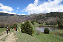 Arribant a l´estany de Can Roca.