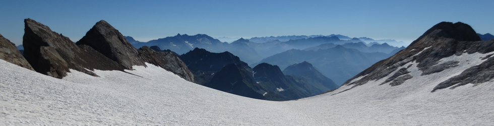 Del Gran Vignemale (3.298m) al Montferrat (3.219m) des d´Ossoue